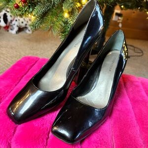 Classic Vintage Style Black Patent Leather 3” heels by Worthington Size 9